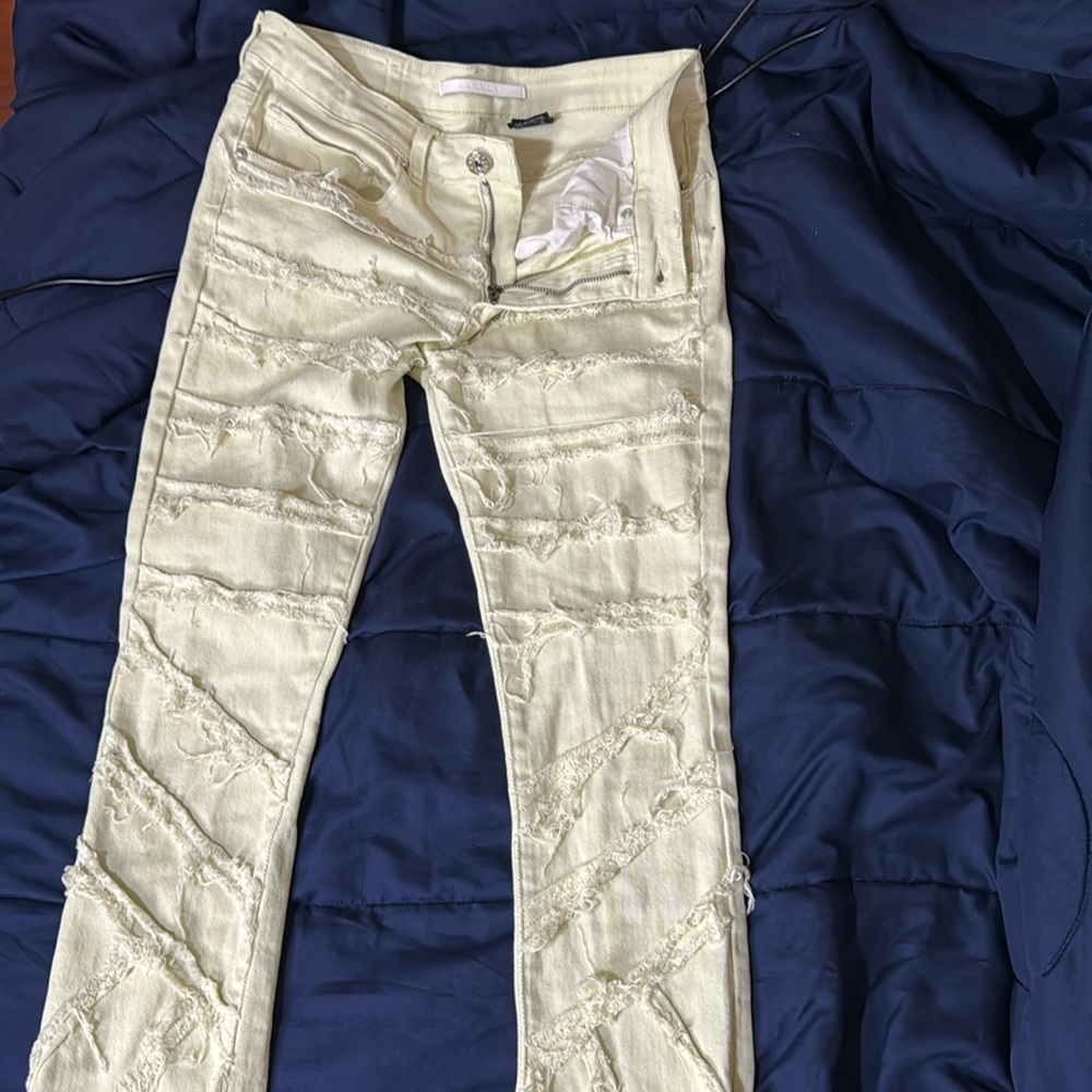 There’s are cloud 9 jeans, color: off white/cream